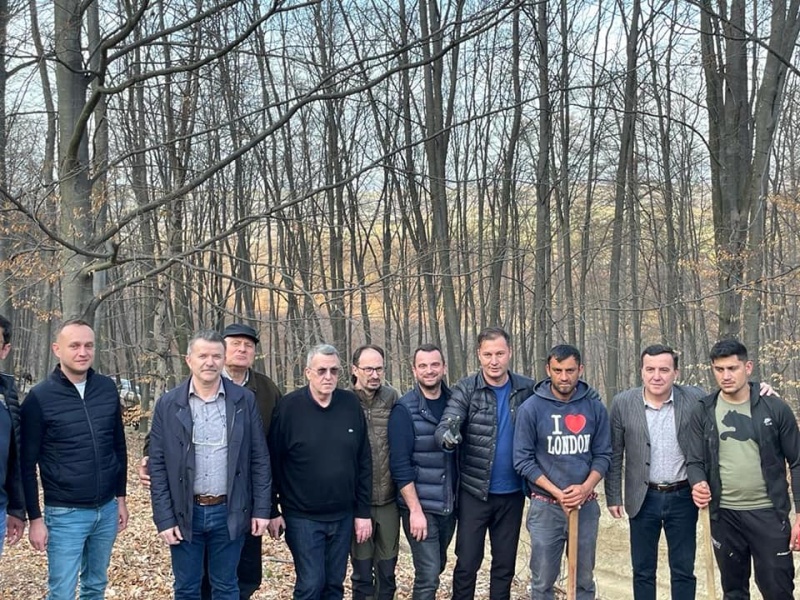 Liberalii dau un semnal: acțiune de împădurire la Târgu-Neamț, ZCH NEWS - sursa ta de informații