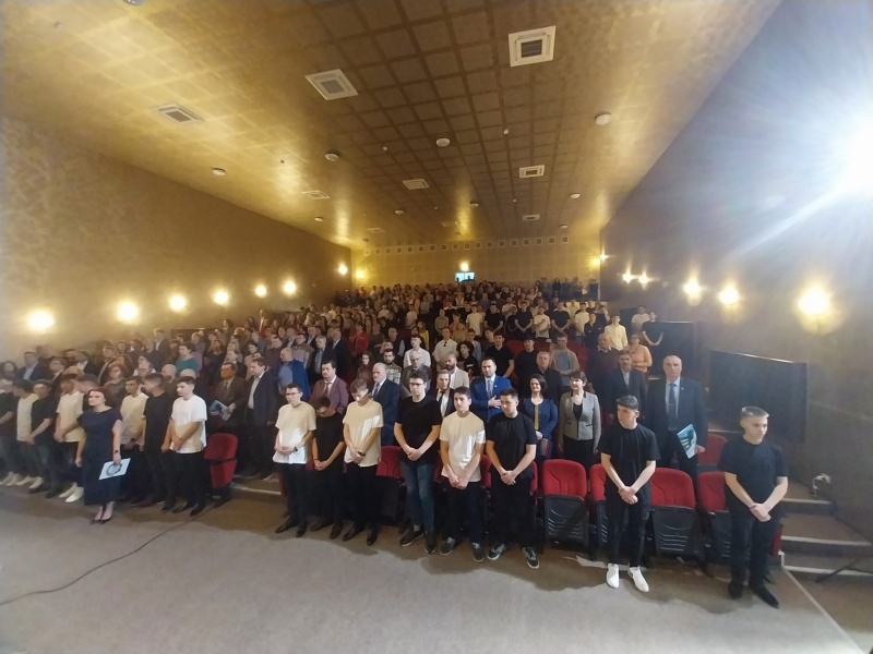 Liceul „Vasile Conta” Târgu Neamț: Festivalul Național INOVAFEST, un real succes, ZCH NEWS - sursa ta de informații