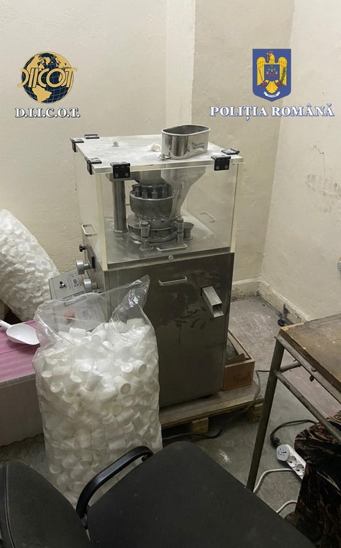FOTO&#038;VIDEO Primul laborator clandestin de produse anabolizante din România, descoperit în Bacău, ZCH NEWS - sursa ta de informații