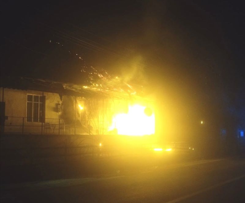FOTO. Explozie după un incendiu pus la un complex comercial din Tașca, ZCH NEWS - sursa ta de informații