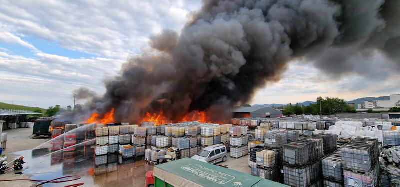 Cauza incendiului de pe platforma Săvinești nu a fost stabilită, ZCH NEWS - sursa ta de informații