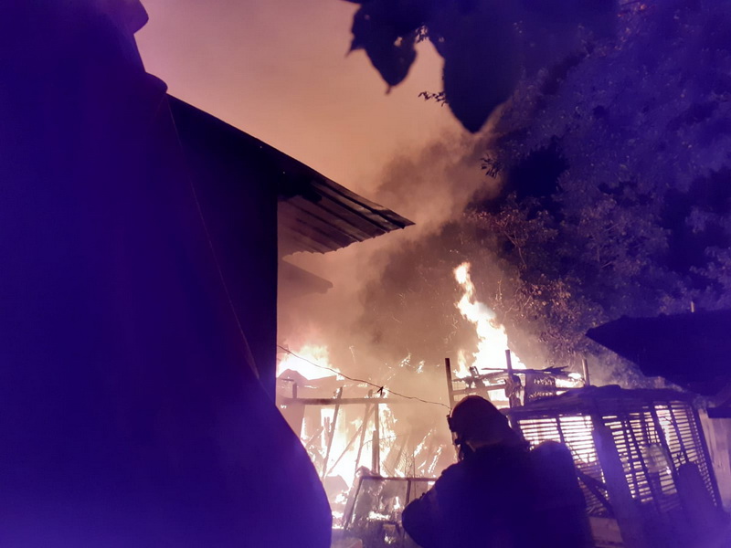 Incendiu devastator la Rediu: două persoane au avut nevoie de ajutor medical, ZCH NEWS - sursa ta de informații