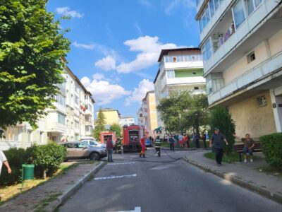 Incendiu într-un bloc din Piatra Neamț, ZCH NEWS - sursa ta de informații