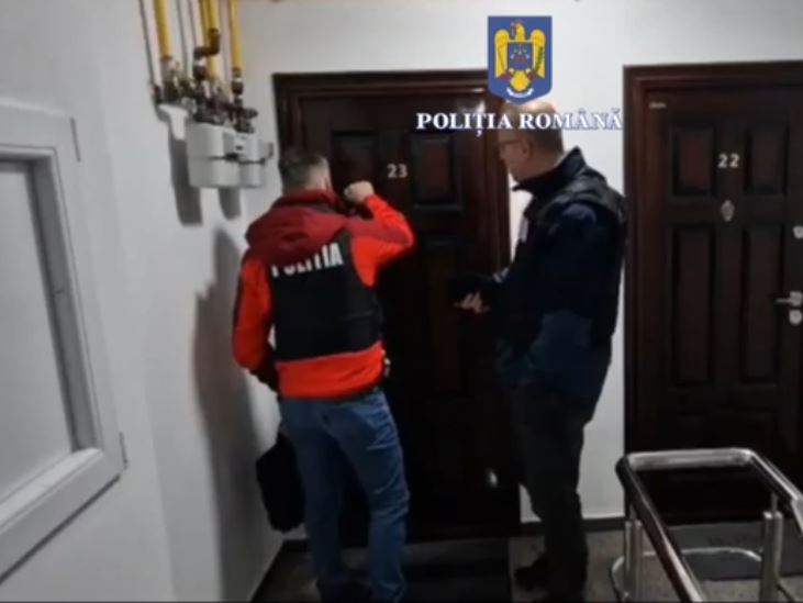 Percheziții la contrabandiștii de țigări: două persoane au fost reținute