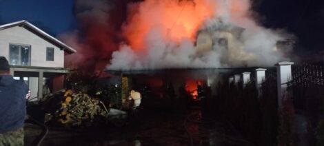 FOTO. Incendiu devastator la Buruienești. Casă distrusă în prag de iarnă, ZCH NEWS - sursa ta de informații