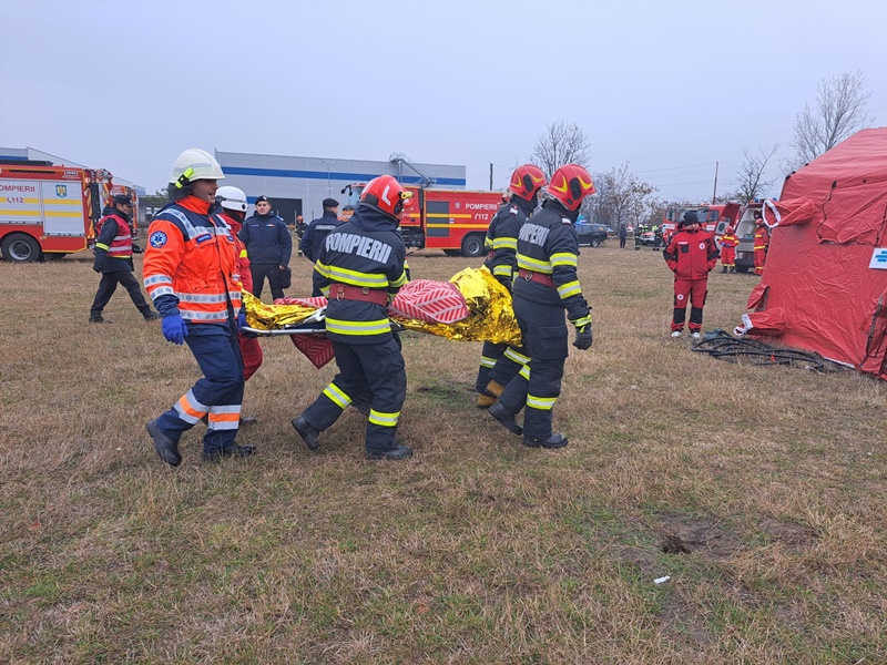 FOTO. Exercițiu ISU Neamț: accident cu victime multiple, a fost activat Planul Roșu de Intervenție, ZCH NEWS - sursa ta de informații