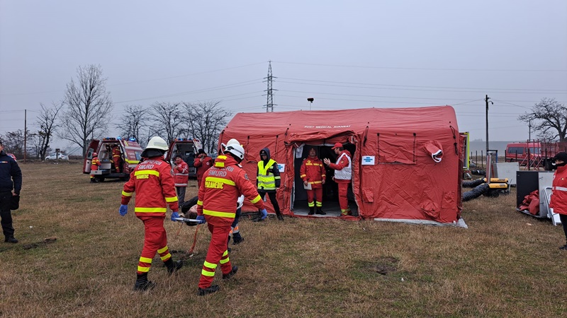 FOTO. Exercițiu ISU Neamț: accident cu victime multiple, a fost activat Planul Roșu de Intervenție, ZCH NEWS - sursa ta de informații