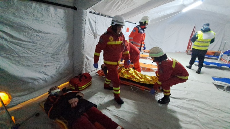 FOTO. Exercițiu ISU Neamț: accident cu victime multiple, a fost activat Planul Roșu de Intervenție, ZCH NEWS - sursa ta de informații