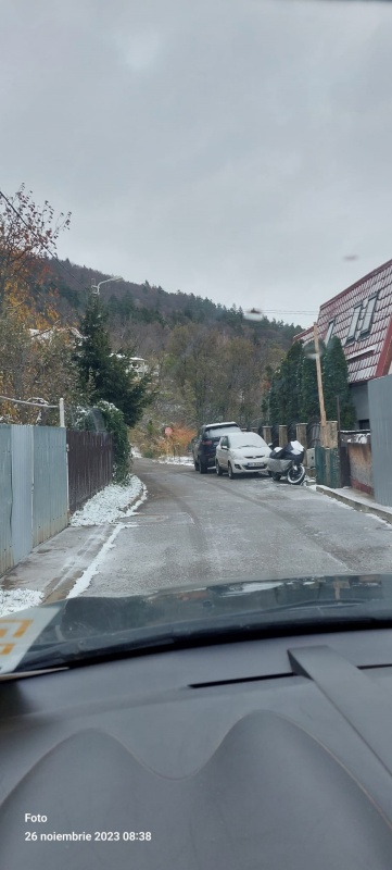 VIDEO. FOTO. Prima răbufnire a iernii în Neamț: tone de sare și mașini parcate aiurea!, ZCH NEWS - sursa ta de informații