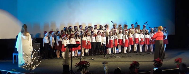VIDEO. Concertul de colinde al Liceului de Arte „Victor Brauner” Piatra Neamț