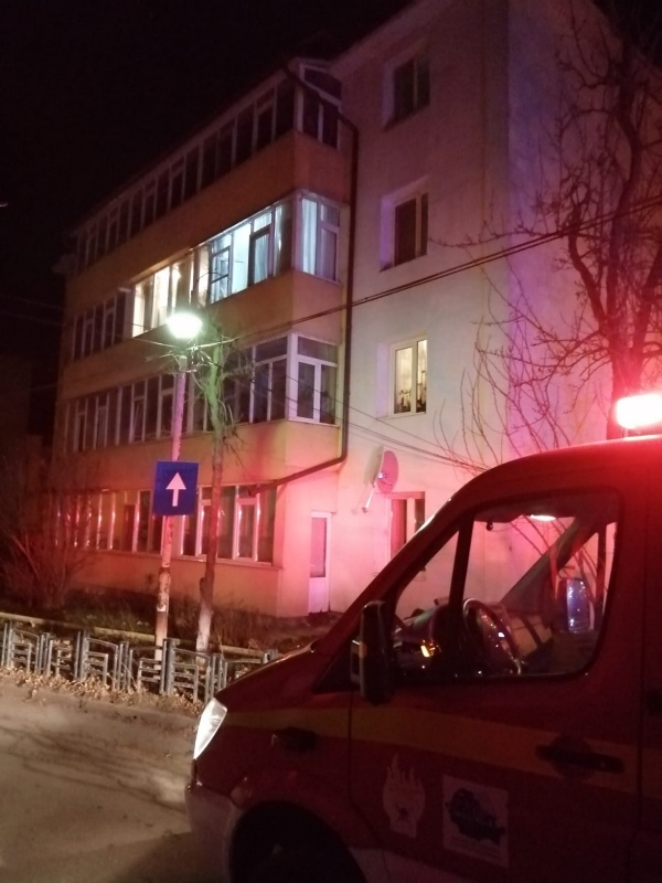 FOTO. Explozie la un bloc din Piatra Neamț cauzată de o centrală termică, ZCH NEWS - sursa ta de informații