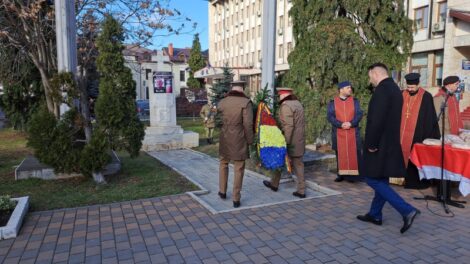 FOTO. Ceremonie militară la Piatra Neamț pentru comemorarea Zilei Victoriei Revoluției Române, ZCH NEWS - sursa ta de informații