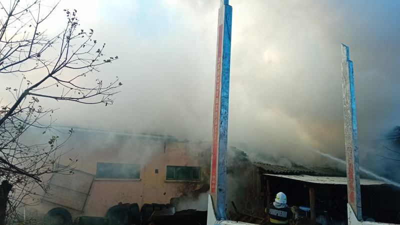 Incendiu la un magazin din Bistrița, ZCH NEWS - sursa ta de informații