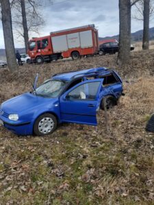 Accident pe drumul spre Mănăstirea Neamț: două persoane au fost rănite, ZCH NEWS - sursa ta de informații