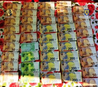 Începe procesul în care șase bărbați sunt acuzați de falsificare de monedă &#8211; peste 70.000 de euro falși au ajuns pe piață, ZCH NEWS - sursa ta de informații