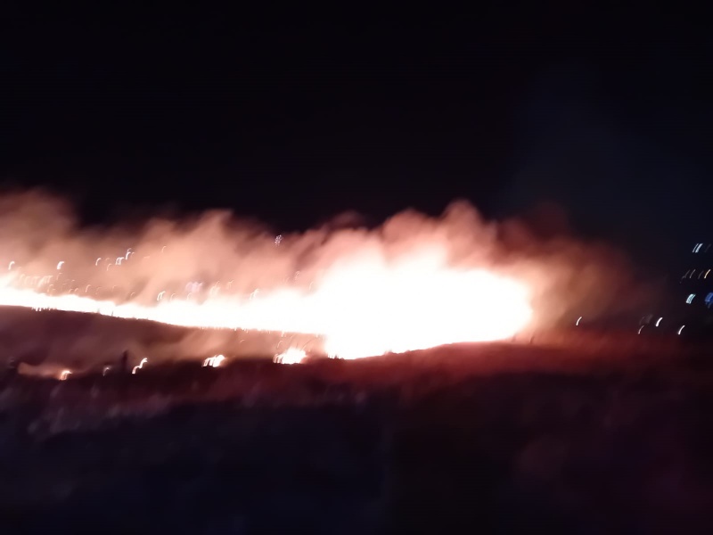 FOTO. Se anunță un an fierbinte și exploziv: incendiu la Piatra Neamț în noaptea de Revelion, ZCH NEWS - sursa ta de informații