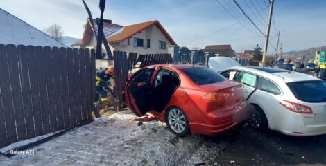 Accident pe strada Petru Movilă din Piatra Neamț: o mașină a rupt o țeavă de gaz, ZCH NEWS - sursa ta de informații