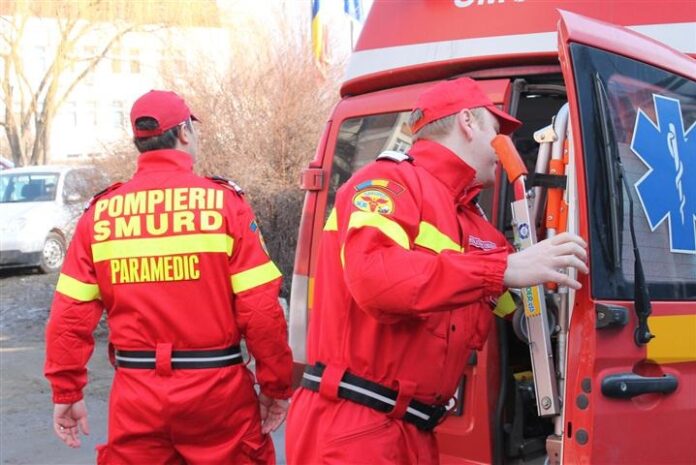 SMURD SMURD Bălțătești-Neamț O femeie a suferit arsuri pe 30% din corp, într-un incendiu cauzat de o lumânare