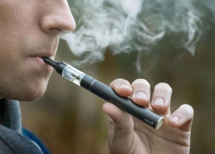 Minorii nu mai pot cumpăra ţigări electronice, ZCH NEWS - sursa ta de informații