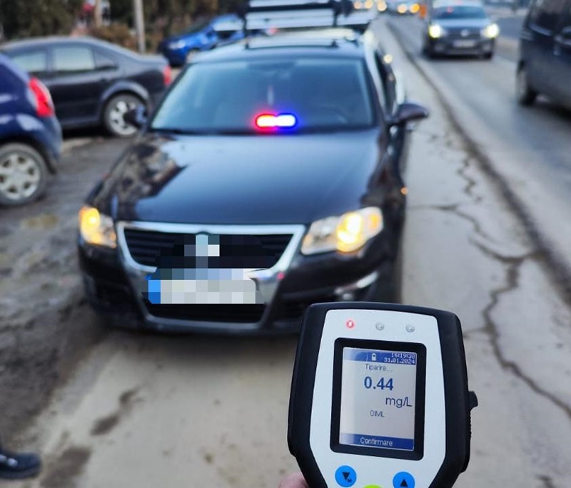 Piatra Neamț. Bărbat reținut după ce și-a dotat mașina cu sisteme acustice și luminoase