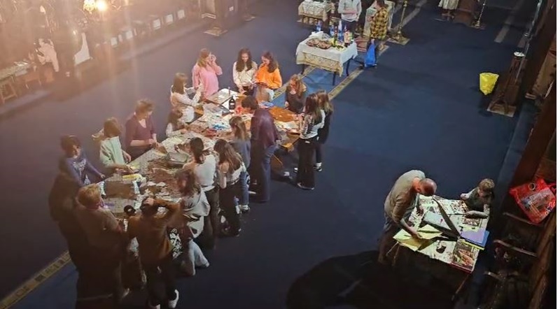 Ziua Națională a Lecturii la Librăriile Humanitas și Cărturești Piatra-Neamț: „15 februarie, 15 elevi, 15 cărți și 15 rânduri”