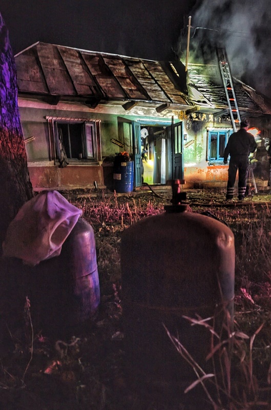 FOTO. Incendiu la o casă din Urecheni, ZCH NEWS - sursa ta de informații