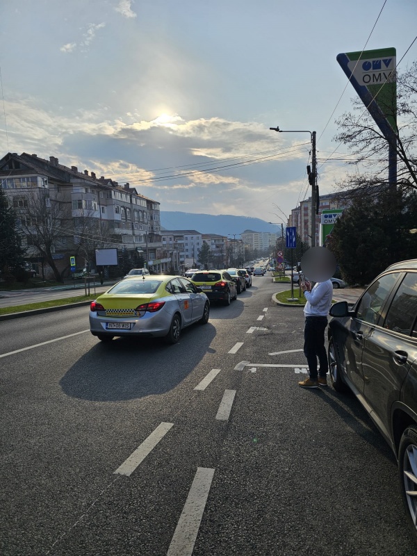 FOTO. Taximetriștii din Piatra Neamț au ieșit la protest, ZCH NEWS - sursa ta de informații