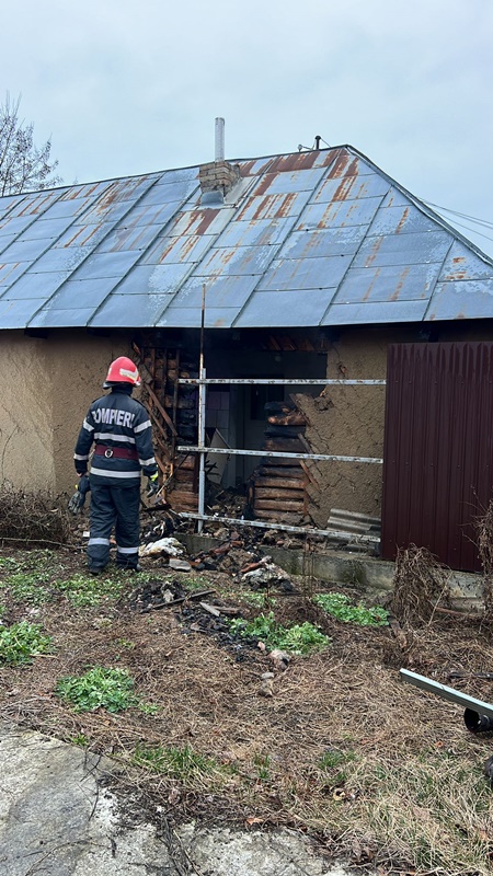 Un bărbat și-a pierdut viața într-un incendiu la Zănești, ZCH NEWS - sursa ta de informații