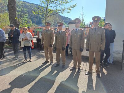 FOTO. Paradă militară și depunere de coroane la Piatra Neamț de Ziua Veteranilor de Război, ZCH NEWS - sursa ta de informații