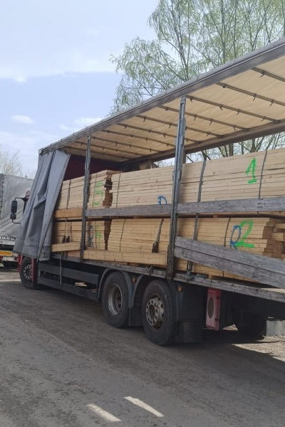 FOTO Captură importantă de material lemnos la Tarcău, ZCH NEWS - sursa ta de informații