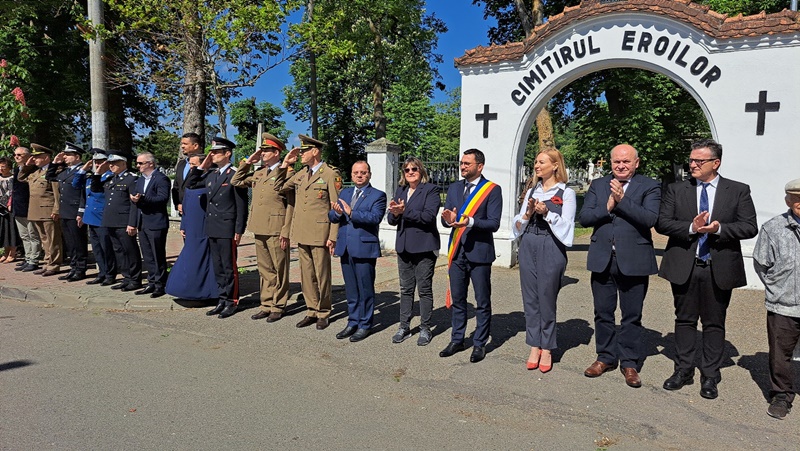 FOTO. Ceremonia militară de Ziua Independenței Naționale a României la Piatra Neamț, ZCH NEWS - sursa ta de informații