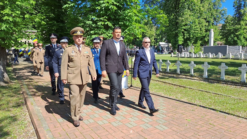 FOTO. Ceremonia militară de Ziua Independenței Naționale a României la Piatra Neamț, ZCH NEWS - sursa ta de informații