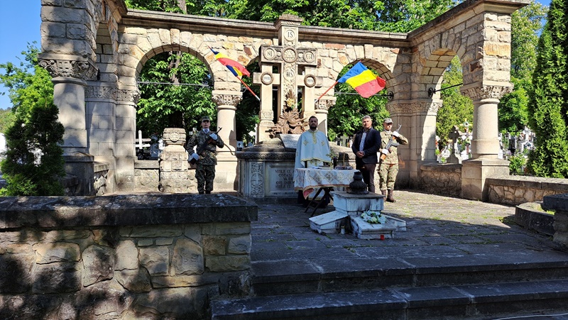 FOTO. Ceremonia militară de Ziua Independenței Naționale a României la Piatra Neamț, ZCH NEWS - sursa ta de informații