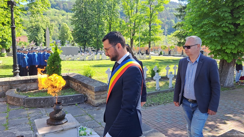 FOTO. Ceremonia militară de Ziua Independenței Naționale a României la Piatra Neamț, ZCH NEWS - sursa ta de informații