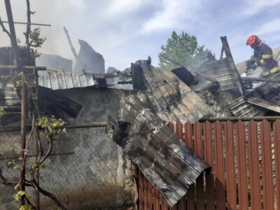 Incendiu la Țibucani: o locuință s-a aprins de la un scurtcircuit electric, ZCH NEWS - sursa ta de informații