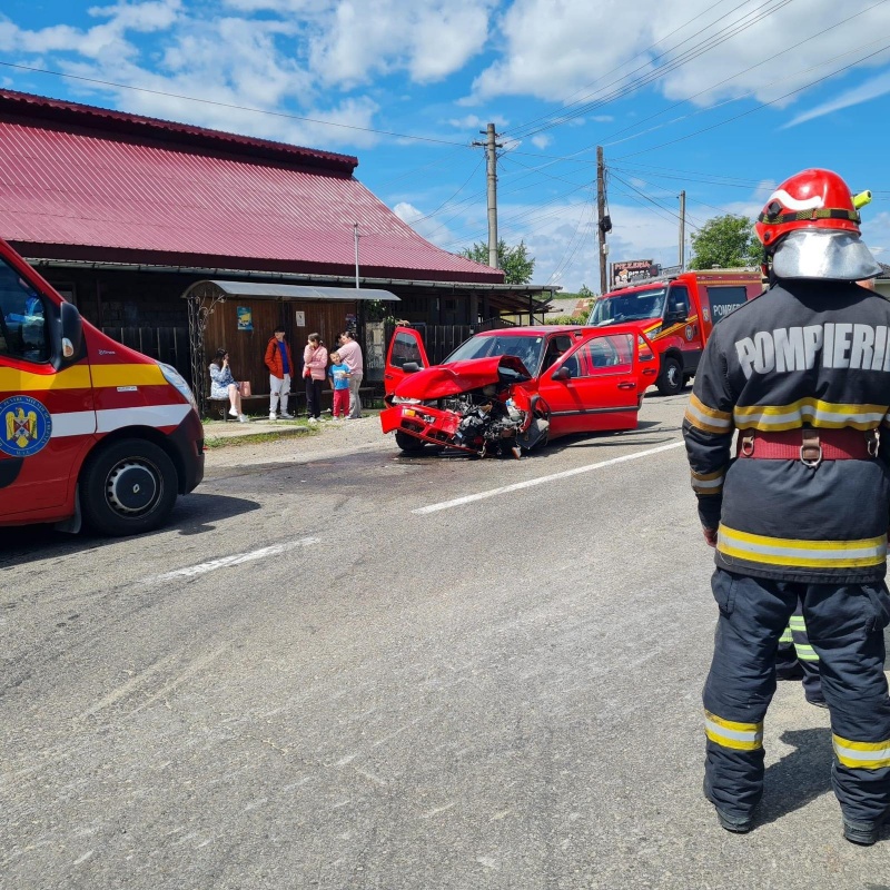 FOTO. Două persoane rănite în urma unui accident rutier în Bodești, ZCH NEWS - sursa ta de informații