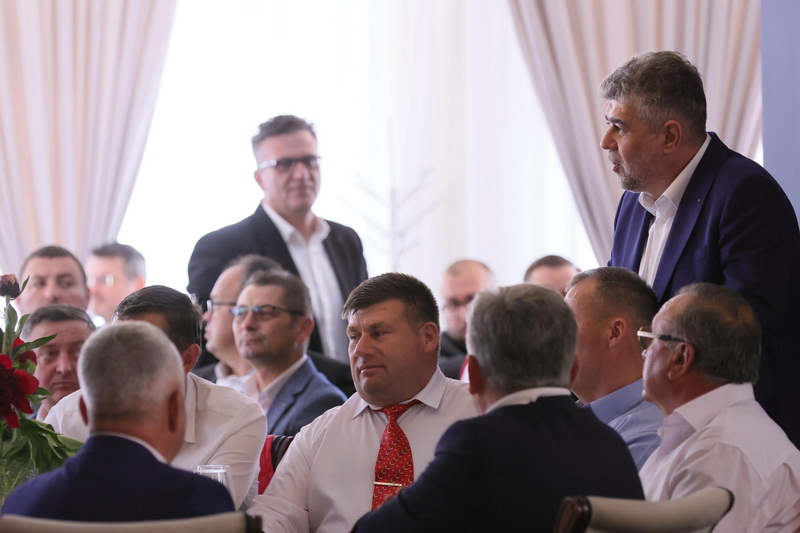 COMUNICAT Primarii social-democrați din Neamț, întâlnire informală cu premierul Marcel Ciolacu, ZCH NEWS - sursa ta de informații