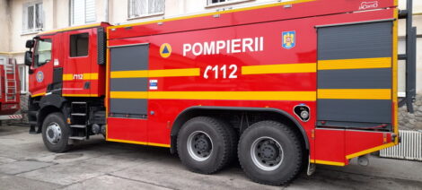 Pompierii - Incendii succesive la Clubul Elevilor din Roman