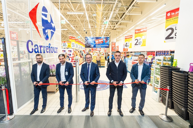 Carrefour a inaugurat primul hipermarket la Bacău: reduceri și oferte pentru clienții fideli în Act for Good, ZCH NEWS - sursa ta de informații