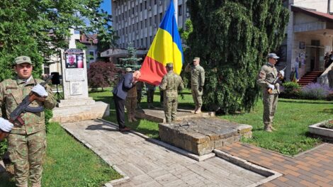 Piatra Neamț. Ceremonie militară dedicată Zilei Drapelului Național, ZCH NEWS - sursa ta de informații