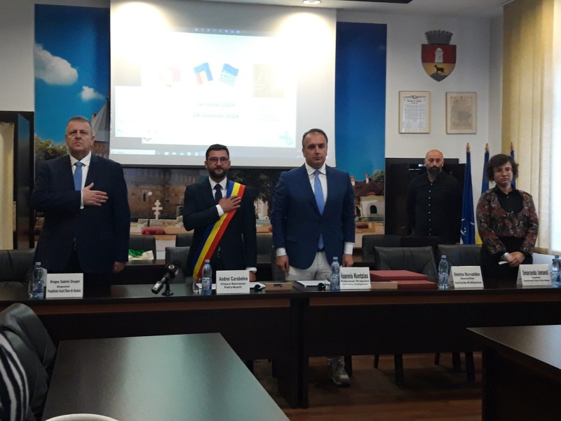 VIDEO. Semnarea draftului acordului de înfrățire dintre municipiul Piatra Neamț și orașul Istiaia-Aidipsos din Grecia