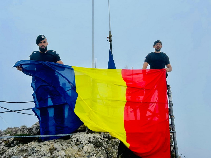 jandarmerie tricolor pe toaca 2