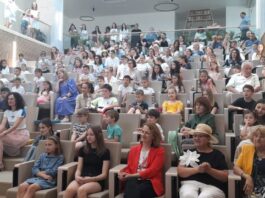 Eveniment editorial la Fundația Autonom – „Povești care te trag de mânecă”