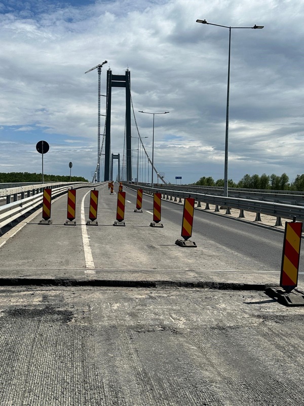 În atenția nemțenilor care pleacă în vacanță pe litoralul românesc. Trafic restricționat pe podul suspendat de la Brăila