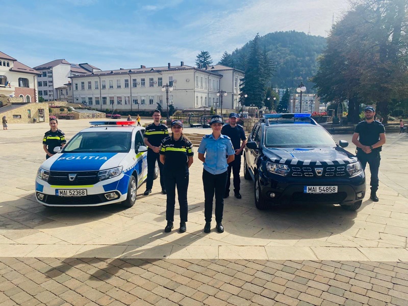 VIDEO. Polițiștii și jandarmii din Neamț la început de an școlar. Controale efectuate la 323 de unități de învățământ