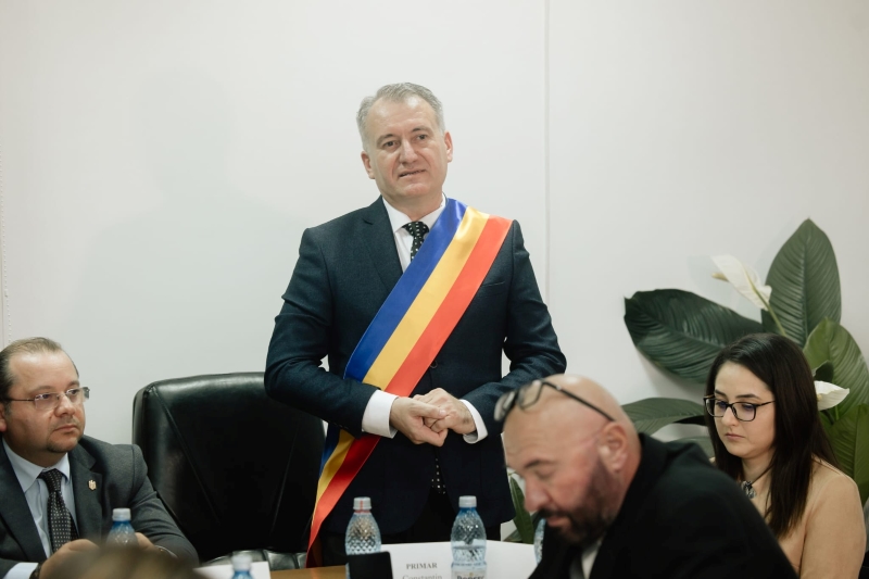 Constantin Matasă Jr. a depus jurământul ca primar al comunei Grumăzești