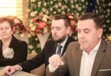 Poiana Teiului: Primarul Alexandru Teodor Chirilă și consilierii locali au depus jurământul