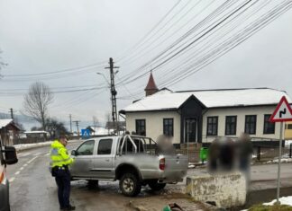 Accident mortal. Coliziune gravă între un autoturism și un motoscuter