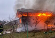 Foc devastator la Gârcina: un incendiu a fost pus intenționat iar un altul a fost declanșat accidental