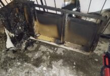 Incendiu izbucnit într-un bloc din Piatra-Neamț, cauzat intenționat ===== Jigodiilor, fix în ziua de Crpciun v-a apucat hărnicia.......... I HATE THIS JOB!!!!!!!!